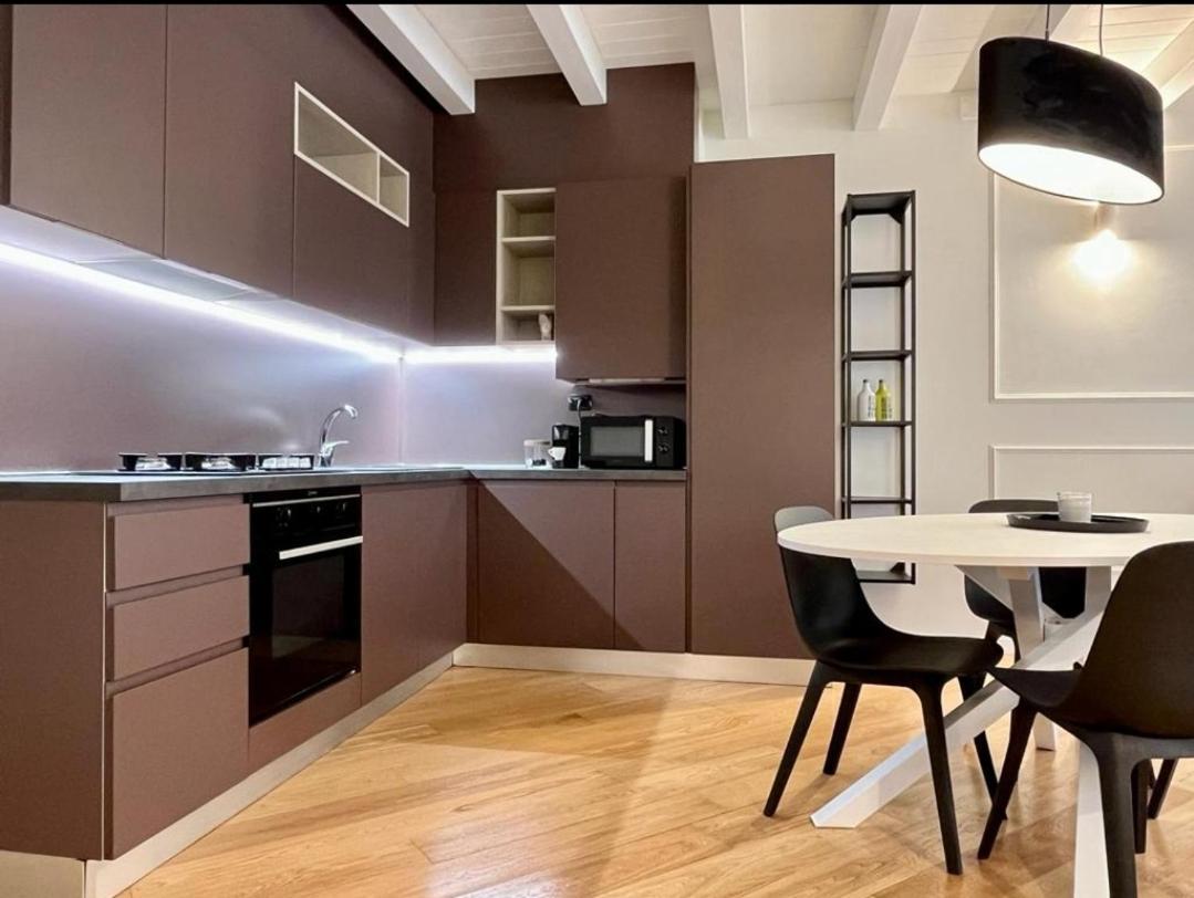Suite Moroni Apartment Бергамо Экстерьер фото